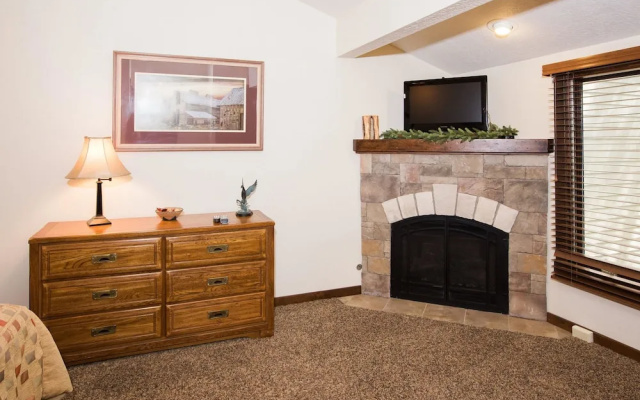 Crescent Ridge 108