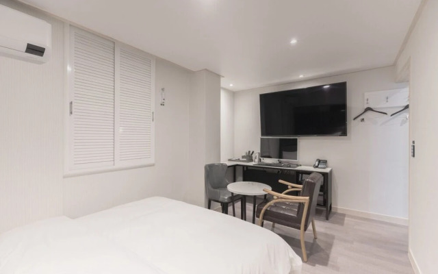 Zam Hotel(천안 호텔 잠)