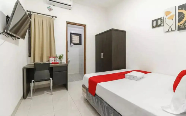 De Kost Grogol by RedDoorz