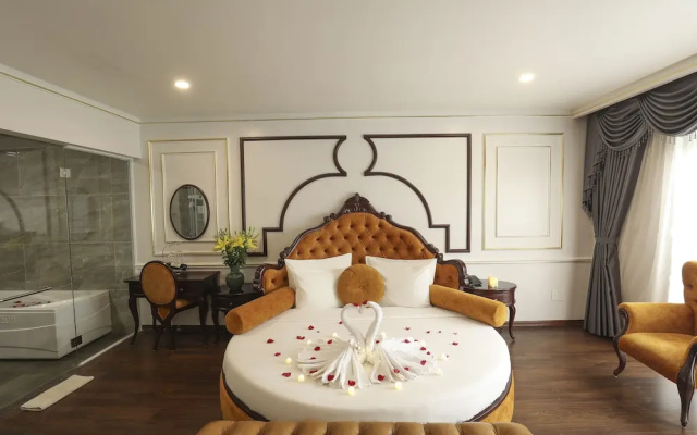 Royal Văn Phú Hotel