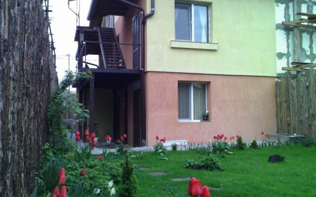 Отель Avel Guest House Болгария, София - 1 отзыв об отеле, цены и фото номеров - забронировать отель Avel Guest House онлайн вид на фасад