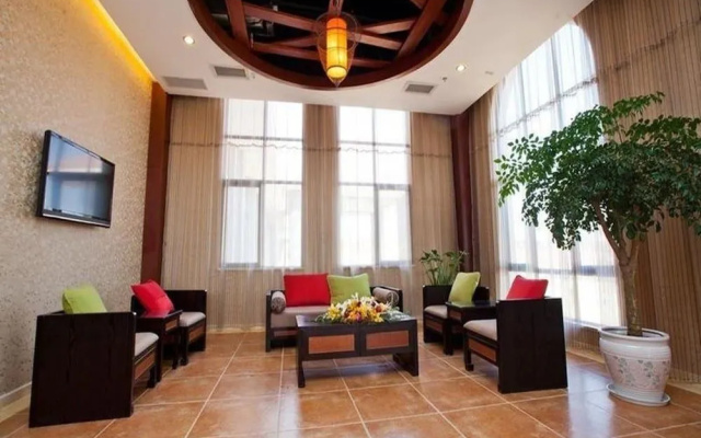 Kunming Maple Palace Hotel