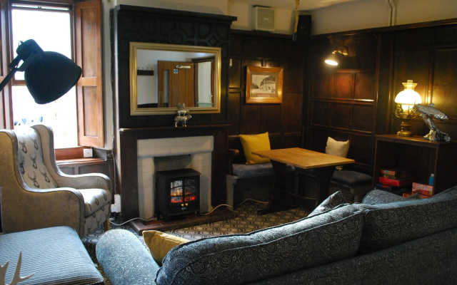 Rose And Crown