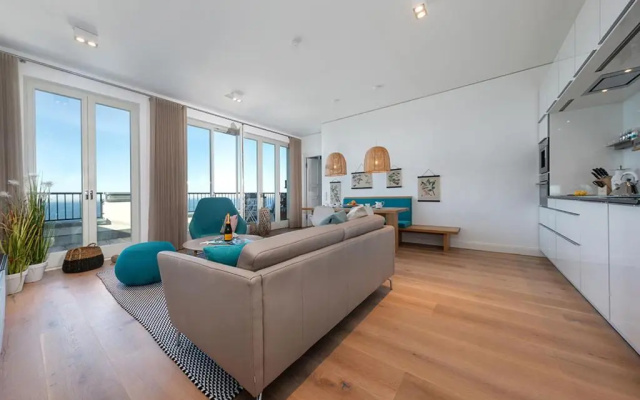 "FIRST" Sellin F645 Meerblick-Suite "View" im fünften OG