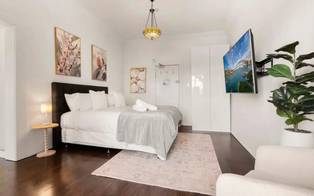 Lovely Apartment in Darlinghurst