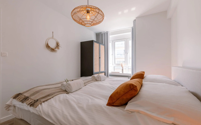 Bright Modern Apartment Close to the Casino