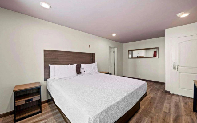 Hyland Inn Long Beach