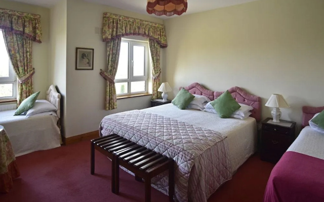 Moyglare Lodge B&B