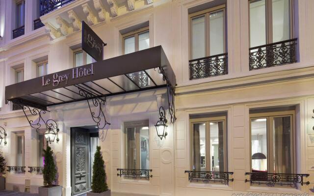 Le Grey Hotel Париж вид на фасад