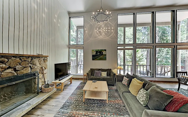 930 Tahoe City - 3 Br Home