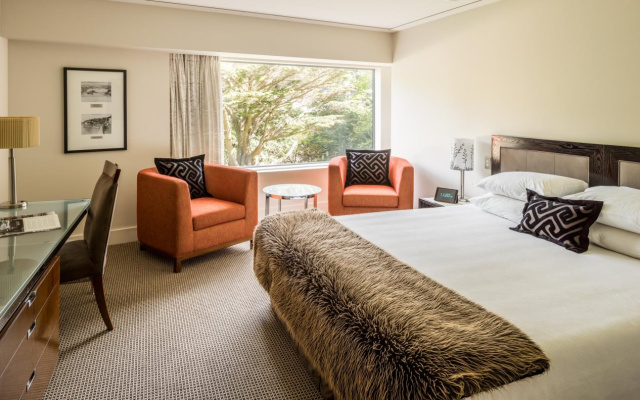Bolton Hotel