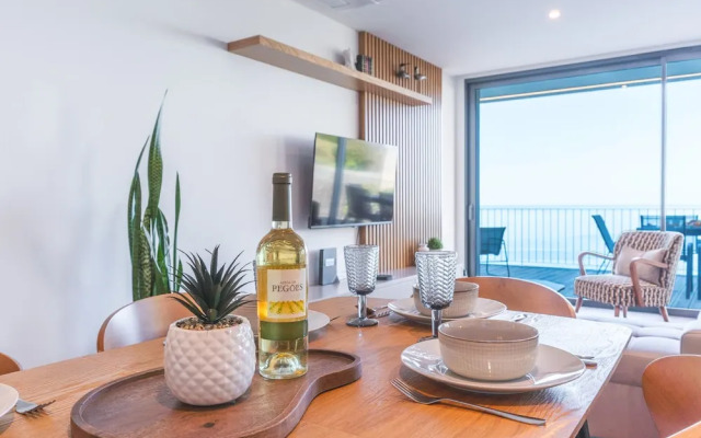 Big Cliff Apartment by Atlantic Holiday