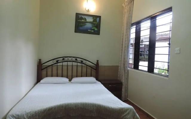 Cameronian Holiday Inn