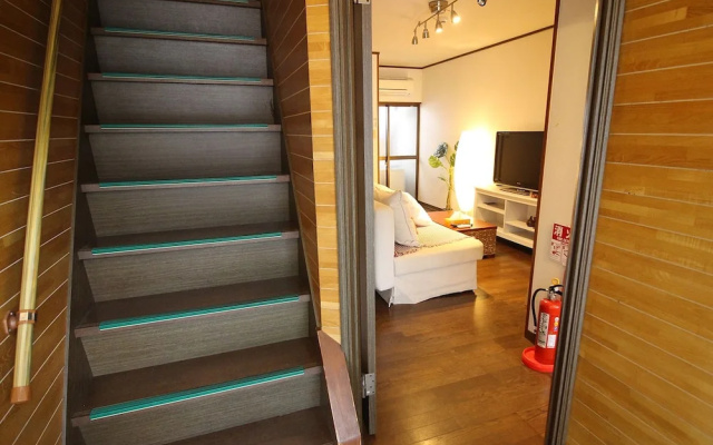 Sakura House