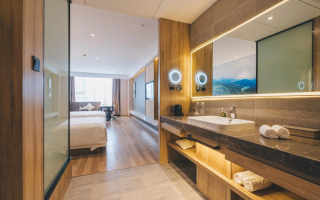 Ning Bo Nan Bu Shang Wu Qu Ya Duo Hotel
