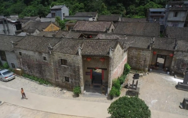 Ruihua Courtyard