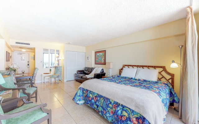 Hawaiian Inn 422