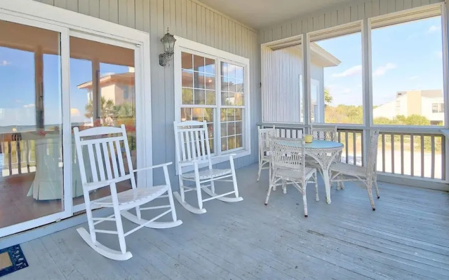 141 Sea Spray 4 Br Home by RedAwning