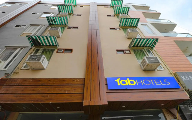 Fabhotel Lime Tree