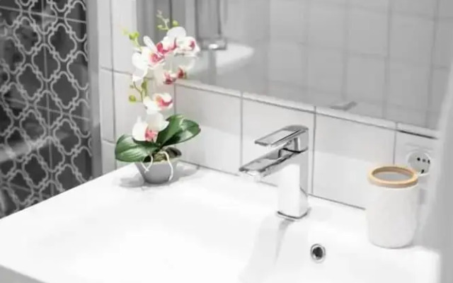 Luxury 5 by OTOTO