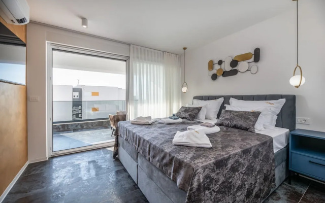 Luxury Villas Travera