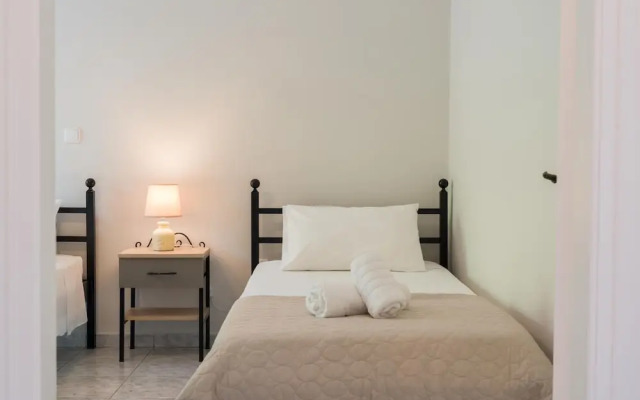Captain's Apartments in Olive Grove