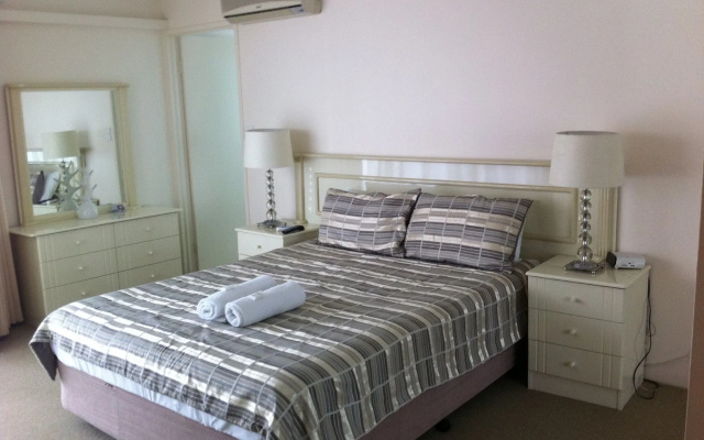 Zenith Ocean Front Apartments
