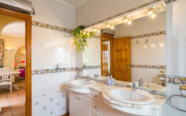 Modern Villa in Rojales With Swimming Pool