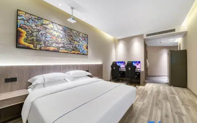 ReMAX E-sports Hotel (Ningbo Railway Station Nantang Old Street)