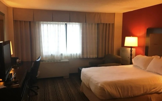 Ramada by Wyndham Liverpool/Syracuse(Ex.Holiday Inn Syracuse Liverpool Exit 37)