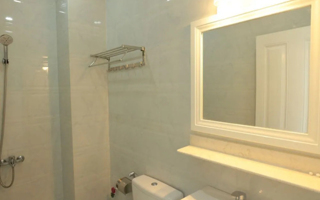 Lyna Apartment