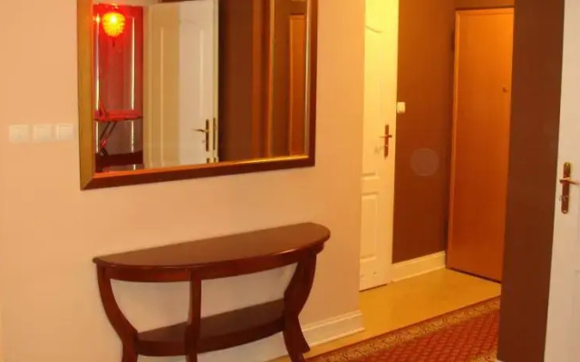 Comfort Suites