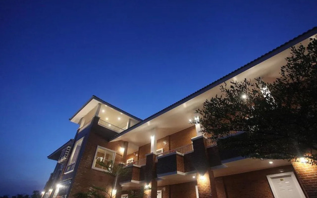 Runya Resort