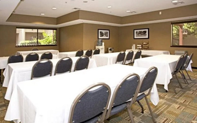 Best Western Plus Wine Country Inn & Suites