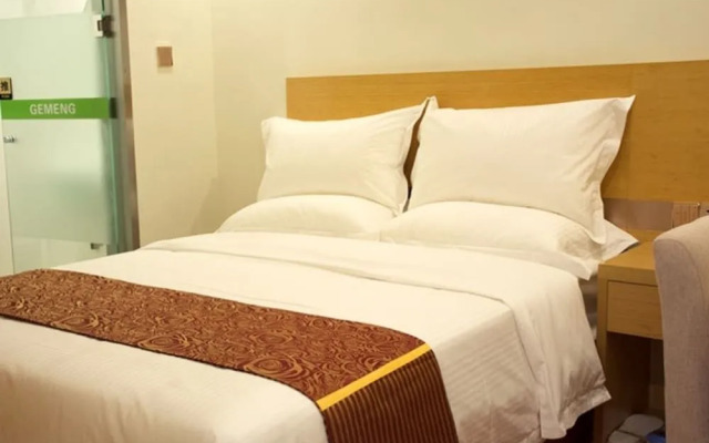 GreenTree Alliance Sanya First Market Hotel