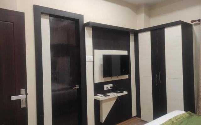 Hotel Rudraksh-Near Airport