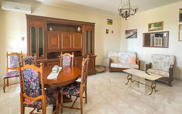 Amazing Apartment in Lizzano With 2 Bedrooms
