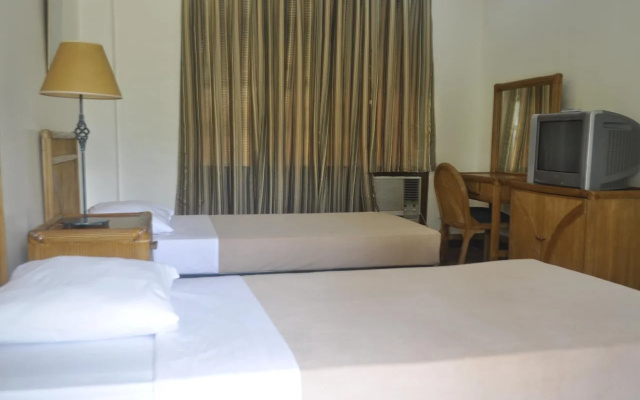 La Planta Hotel and Restaurant