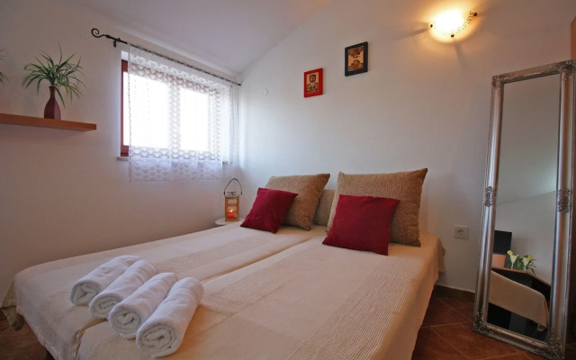 Apartments Irena 1310