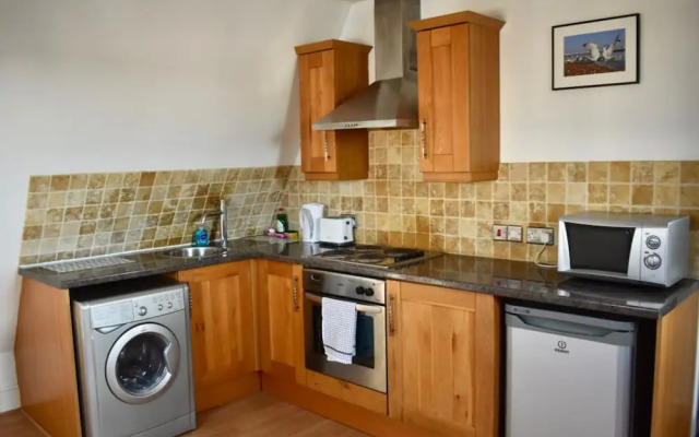 1 Bedroom Apartment Centrally Located in Brighton