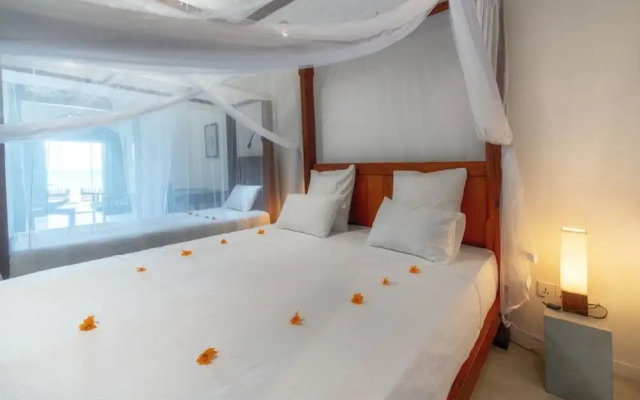 Blue Parrot Beach Villa
