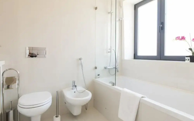 JOIVY Lux & Spacious 1BR home w/ huge terrace, 5mins to Academy of Sciences