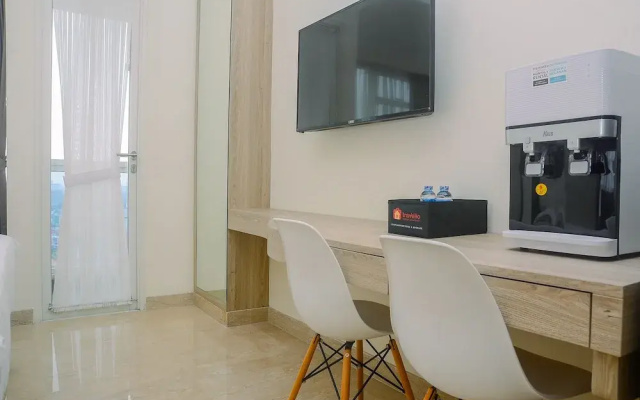 Elegant and Stylish Studio Menteng Park Apartment
