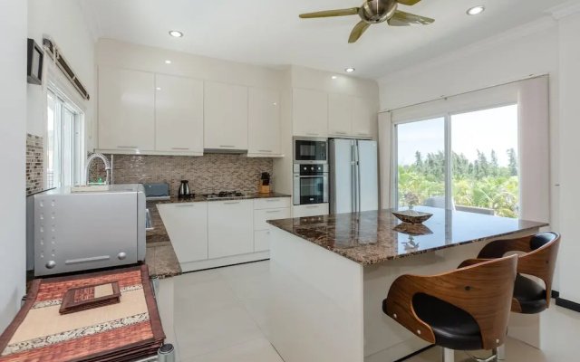 3 Bedroom Pool Villa With Amazing Views TH2