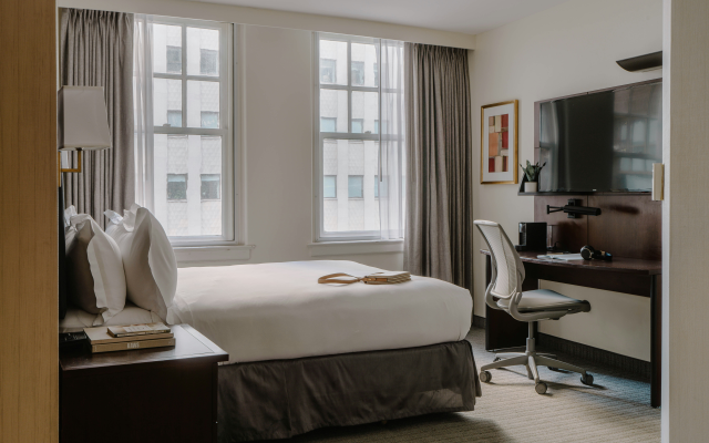 Club Quarters Hotel Downtown, Houston