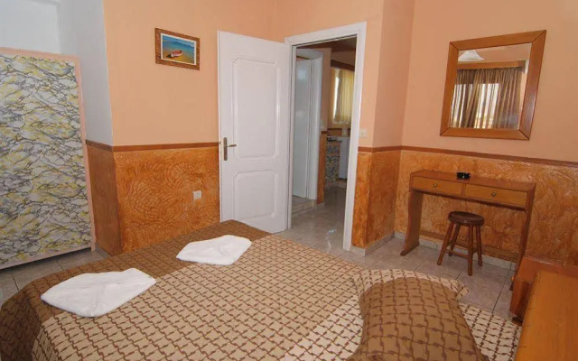 Anna Apartments