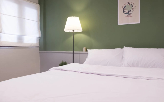 Weeping Willow Sukhumvit 26 – Hostel