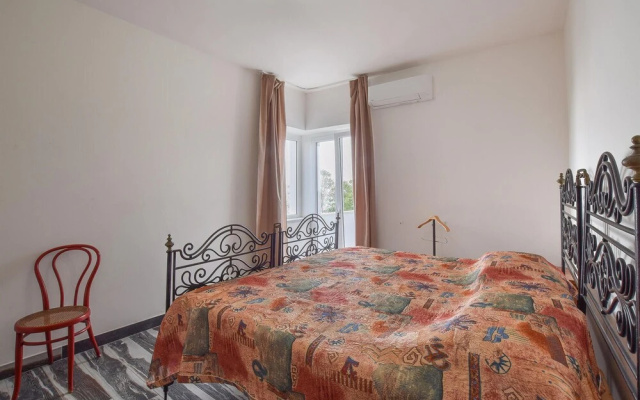 Beautiful Home in Stalettì With Wifi and 4 Bedrooms