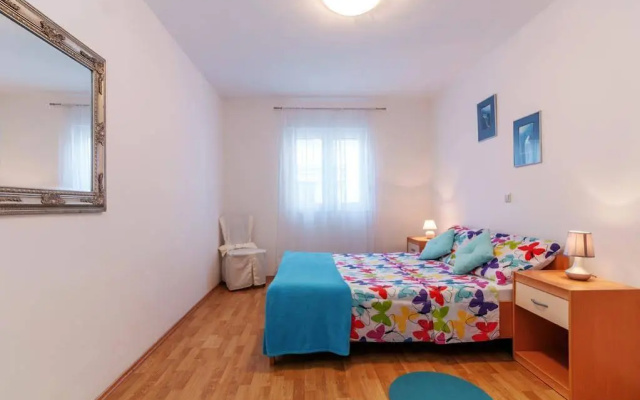 Apartment Biserka