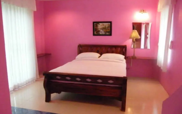 培福安姆度假酒店(Phuauem Resort)